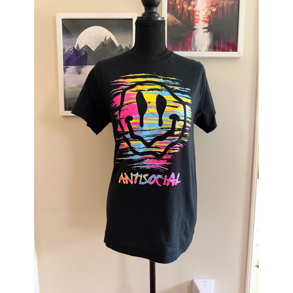Gildan Antisocial Melting Smiley Face Graphic T-Shirt Black Neon Small